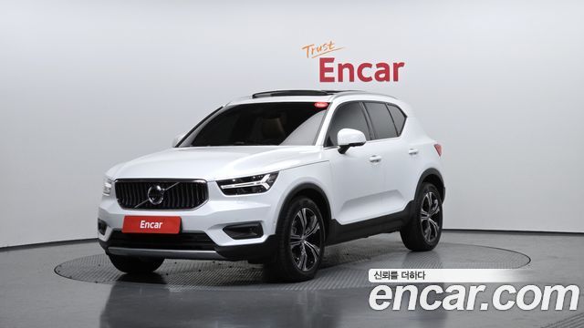 Volvo XC40 2021