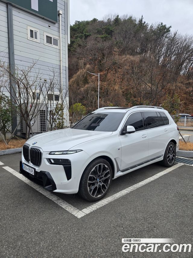 BMW X7 2025