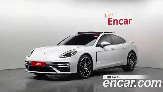 Porsche Panamera 2023