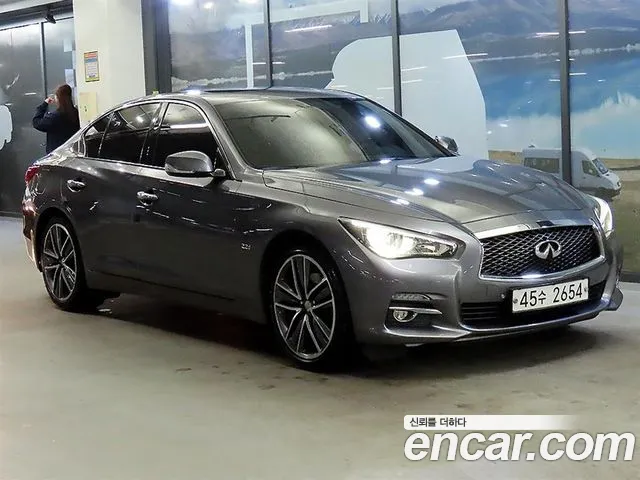 Infiniti Q50 2014