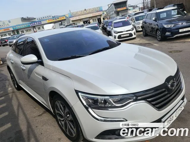 Renault SM6 2016