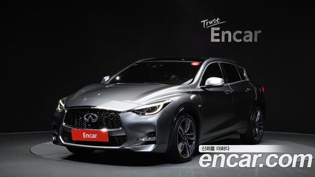Infiniti Q30 2017