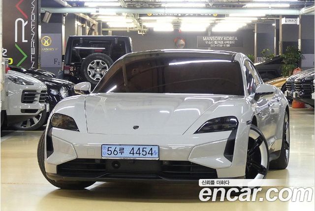 Porsche Taycan 2024