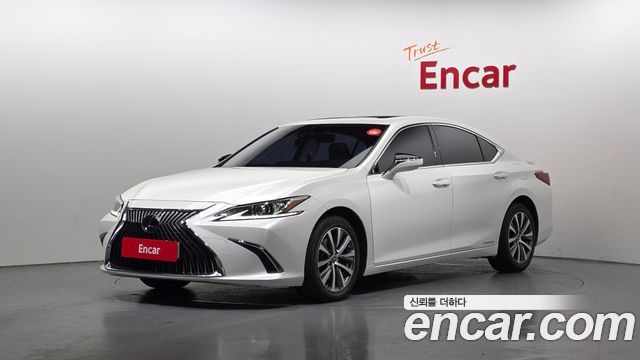 Lexus ES 2019