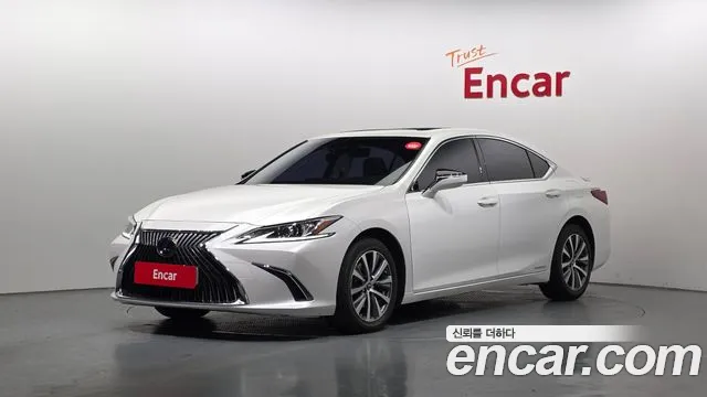 Lexus ES 2019