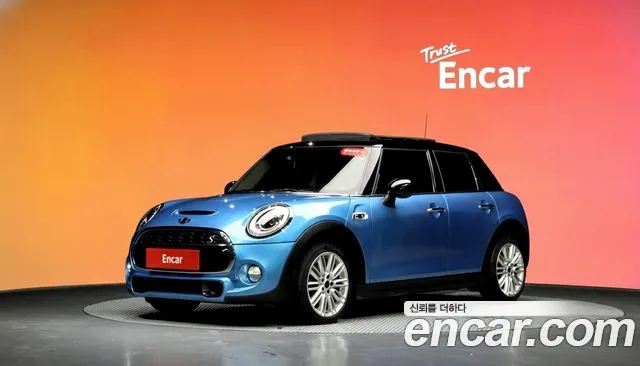MINI Cooper 2015