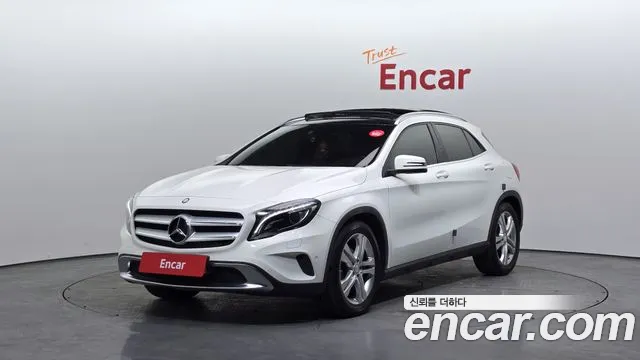 Mercedes-Benz GLA-Class 2015