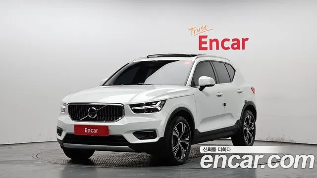 Volvo XC40 2021