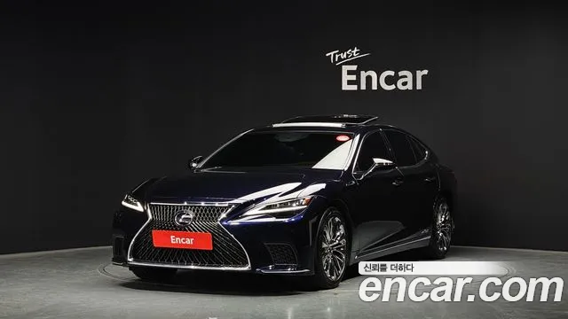 Lexus LS 2022