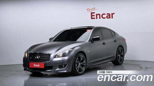Infiniti M 2011