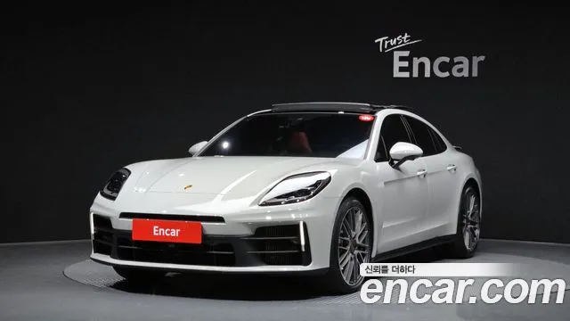 Porsche Panamera 2025
