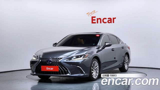 Lexus ES 2022