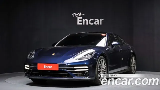 Porsche Panamera 2021