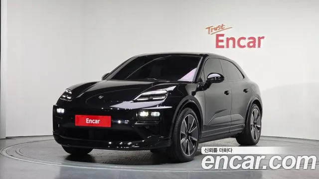 Porsche Macan 2025