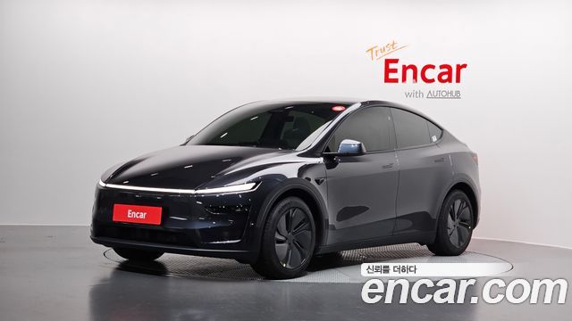 Tesla Model Y 2025