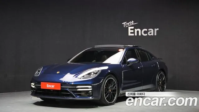 Porsche Panamera 2023