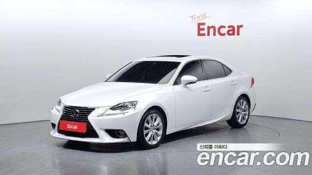 Lexus IS 2016