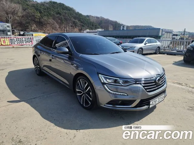 Renault SM6 2016