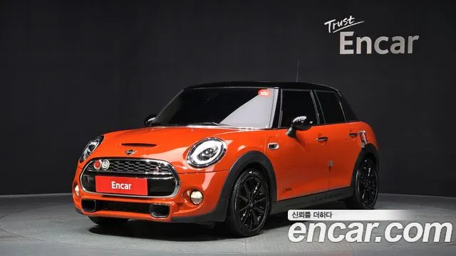 MINI Cooper 2018