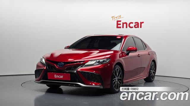 Toyota Camry 2021