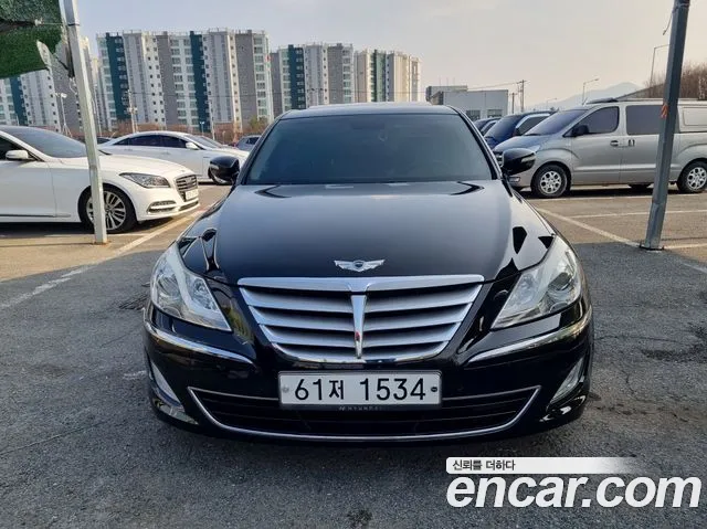 Hyundai Genesis 2012