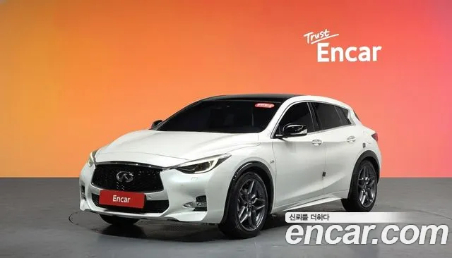 Infiniti Q30 2017