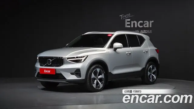 Volvo XC40 2024