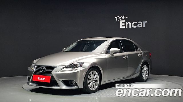 Lexus IS 2015
