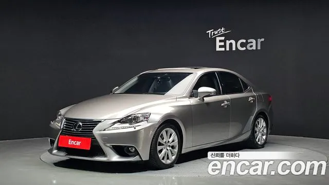 Lexus IS 2015