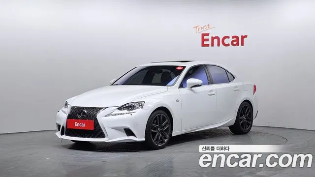 Lexus IS 2013