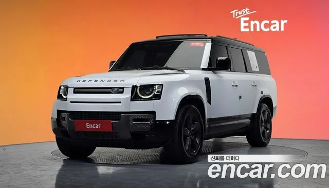 Land Rover Defender 2024