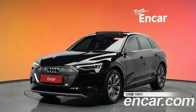 Audi e-tron 2022