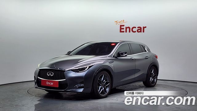 Infiniti Q30 2017