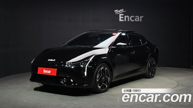 Kia EV4 2025