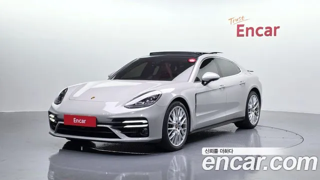 Porsche Panamera 2022