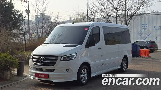 Mercedes-Benz Sprinter 2024