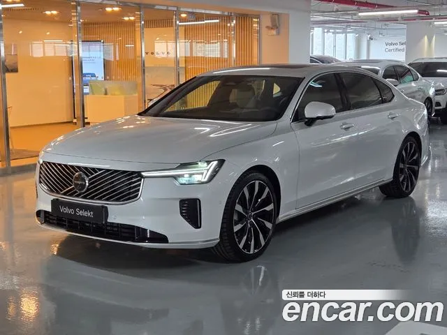 Volvo S90 2025
