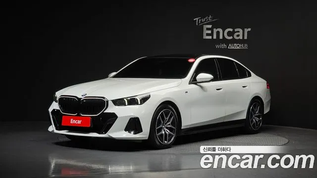 BMW 5-Series 2024