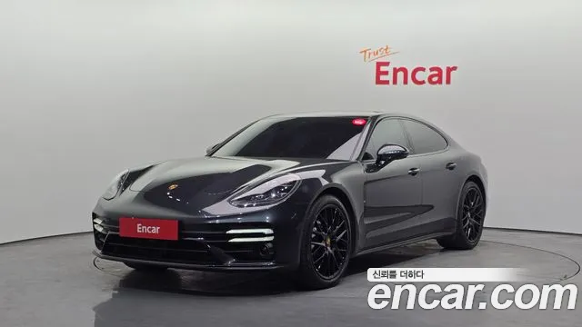 Porsche Panamera 2022