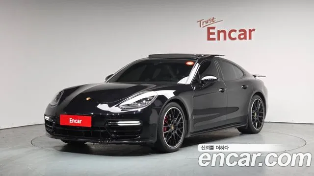 Porsche Panamera 2020