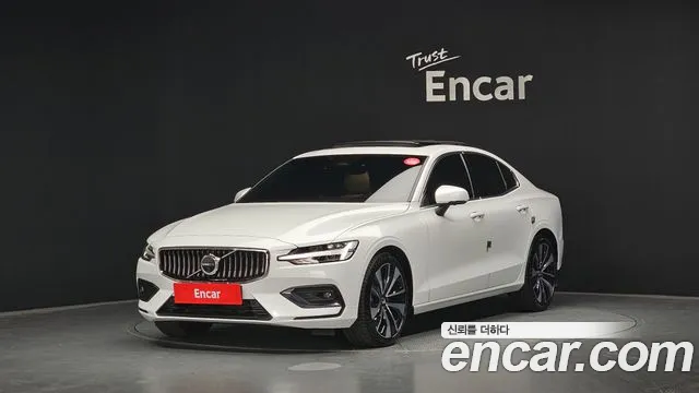 Volvo S60 2024