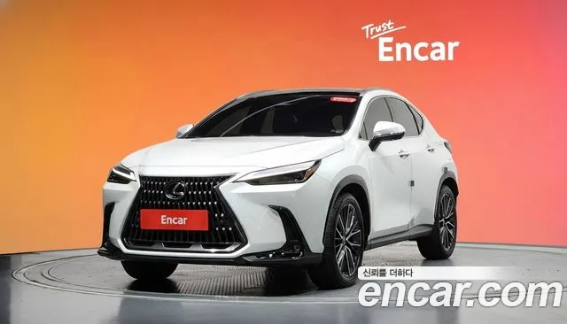 Lexus NX 2024