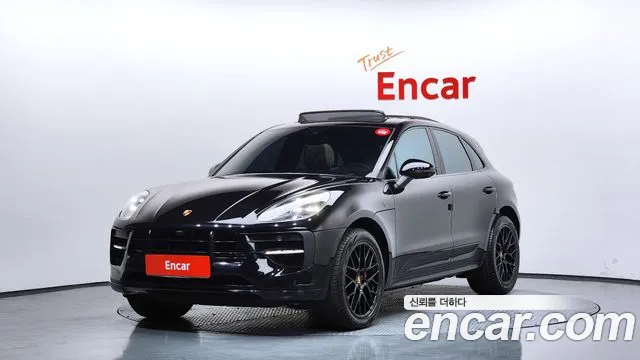 Porsche Macan 2021