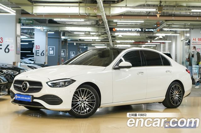 Mercedes-Benz C-Class 2024