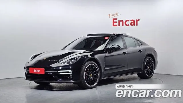 Porsche Panamera 2022
