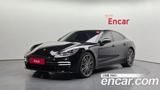 Porsche Panamera 2023