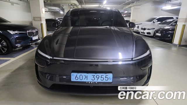 Tesla Model Y 2026