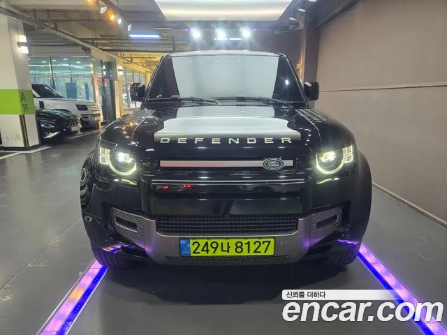 Land Rover Defender 2025