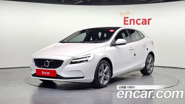 Volvo V40 2017