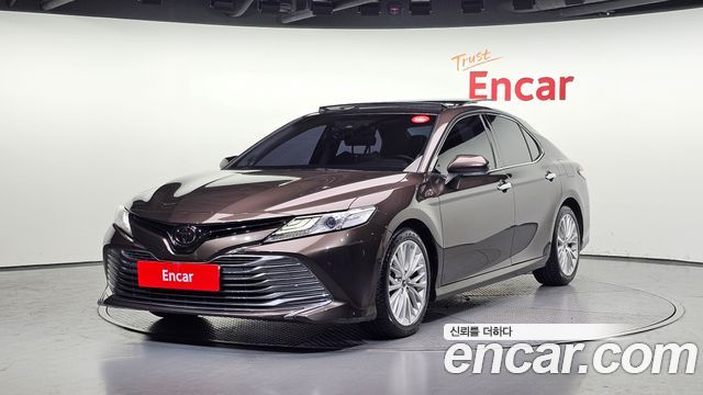 Toyota Camry 2019